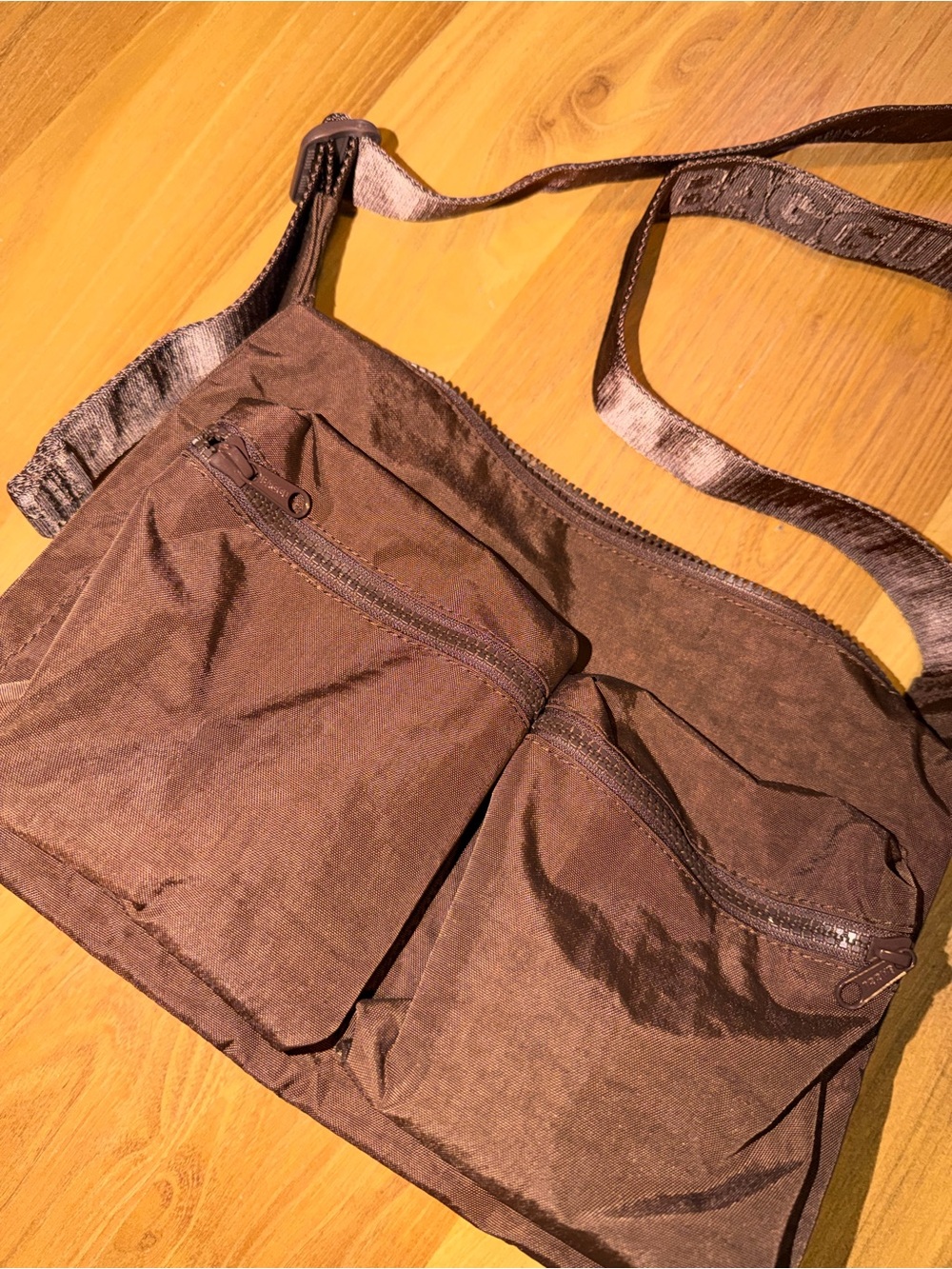 BAGGU Brown Cargo Crossbody in Coffee
